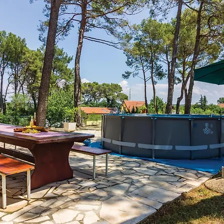Two-bedroom In Nyaraló Vodnjan