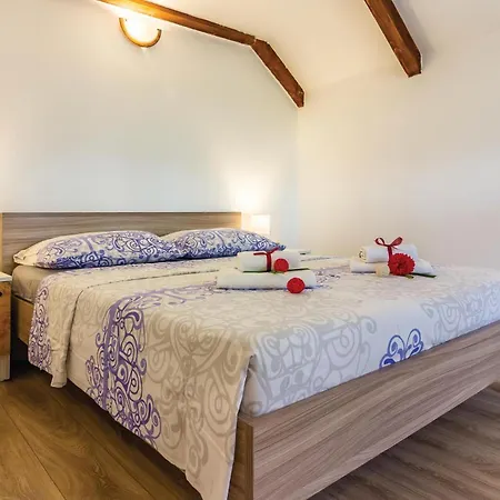 Two-bedroom In Vodnjan