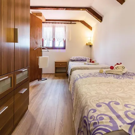 Two-bedroom In Nyaraló *